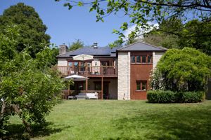 Rear- click for photo gallery